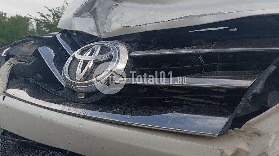 Фото Toyota Fortuner 82