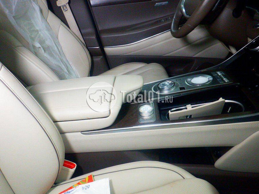 Фото Genesis GV80 44