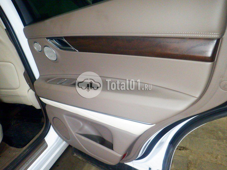 Фото Genesis GV80 46