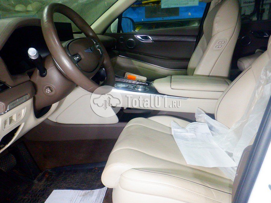 Фото Genesis GV80 94