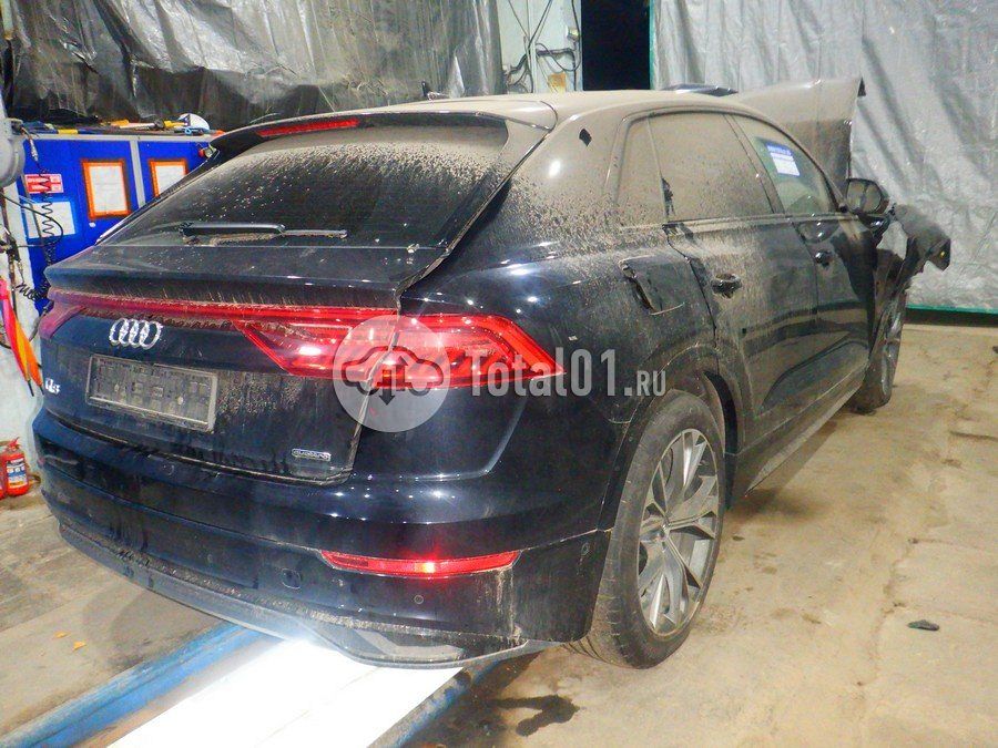 Фото Audi Q8 2