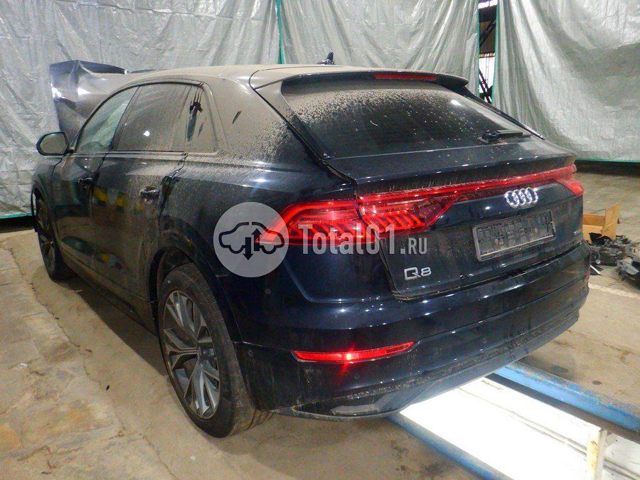 Фото Audi Q8 14