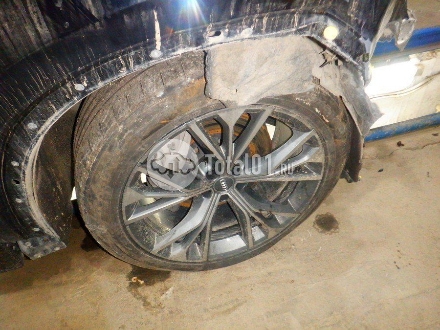 Фото Audi Q8 100