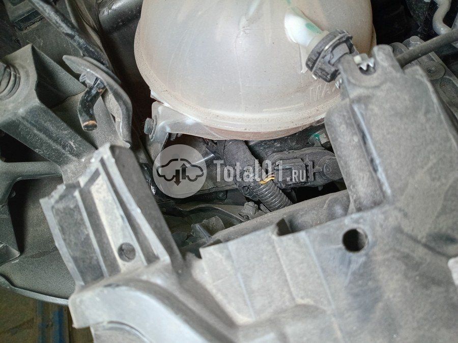 Фото Geely Coolray 270