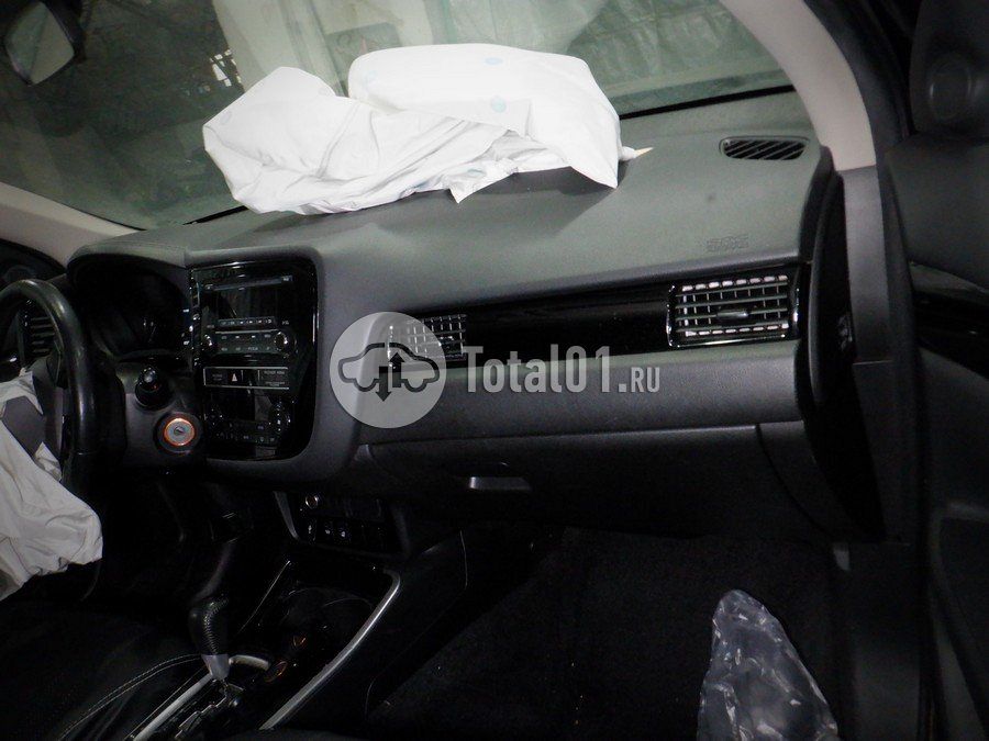 Фото Mitsubishi Outlander 24