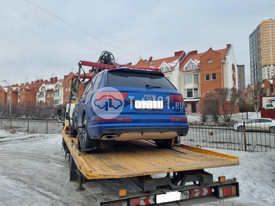 Фото Audi Q7 6