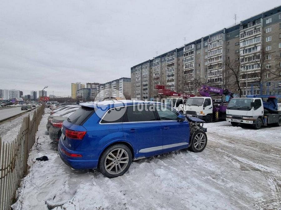 Фото Audi Q7 146