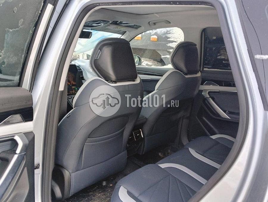 Фото Geely Atlas 380