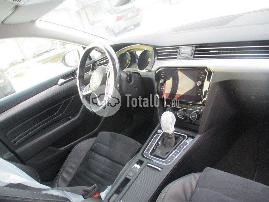 Фото Volkswagen Passat 122