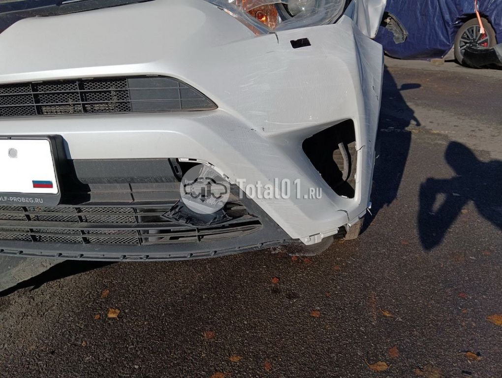 Фото Toyota RAV4 24
