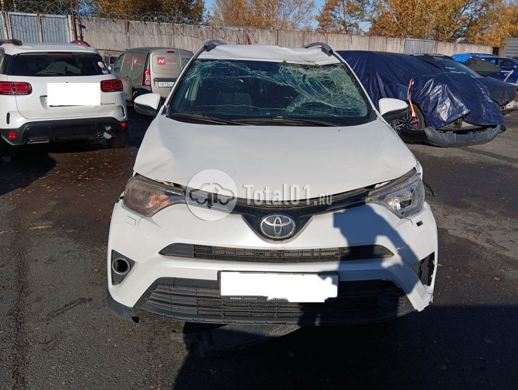 Фото Toyota RAV4 32