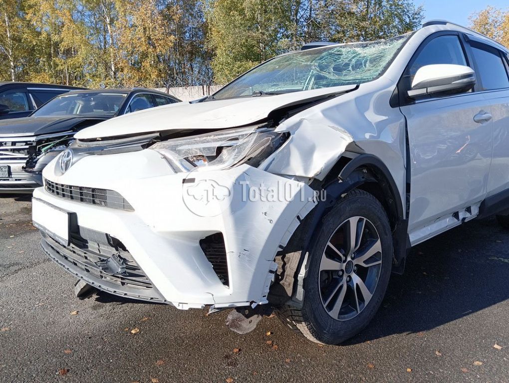 Фото Toyota RAV4 40