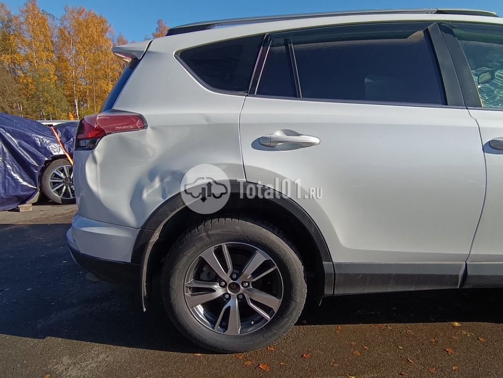 Фото Toyota RAV4 82