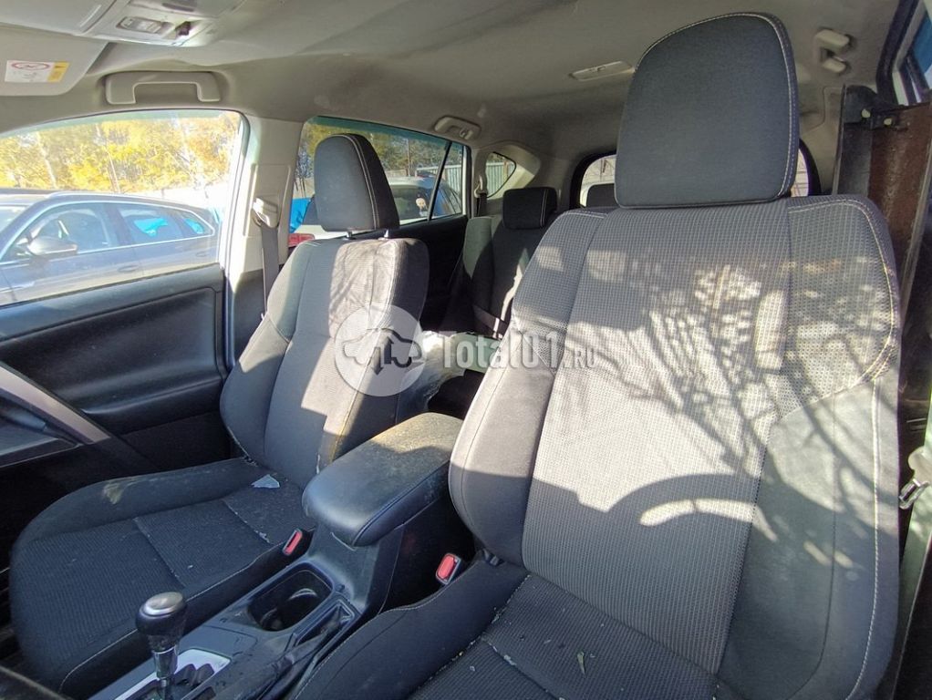 Фото Toyota RAV4 120