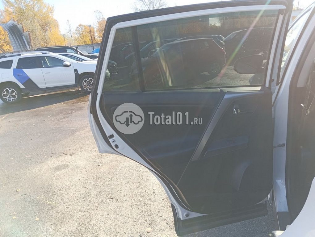 Фото Toyota RAV4 124
