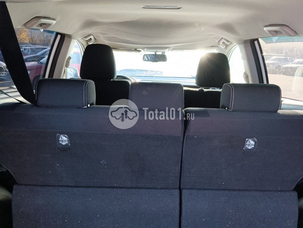 Фото Toyota RAV4 136