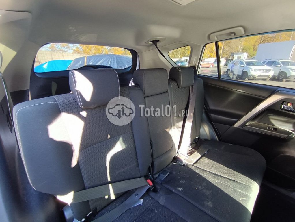 Фото Toyota RAV4 158