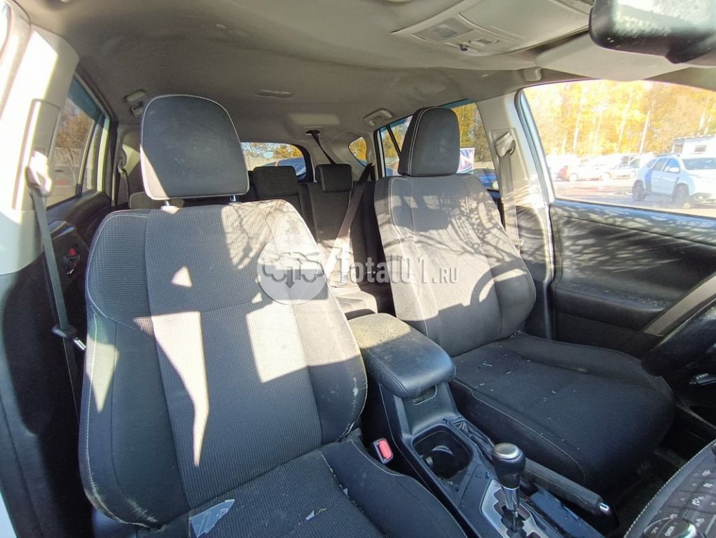 Фото Toyota RAV4 172