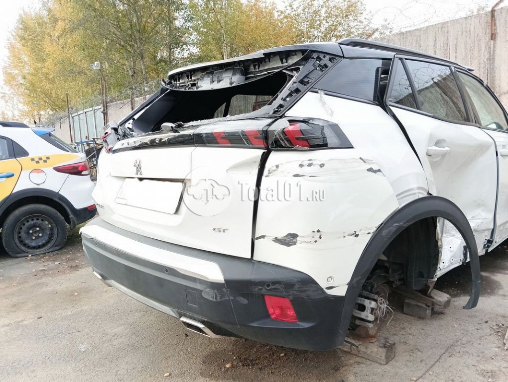 Фото Peugeot 2008 72