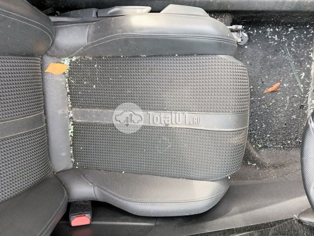 Фото Peugeot 2008 118