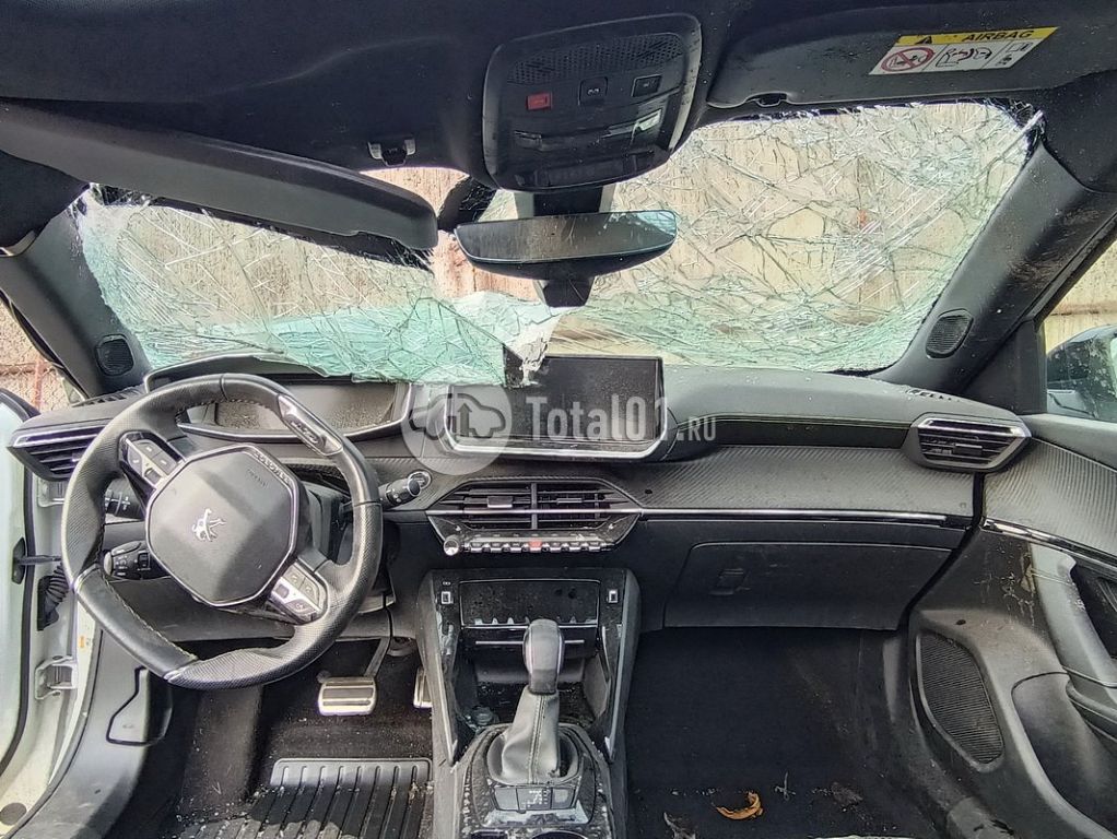 Фото Peugeot 2008 130