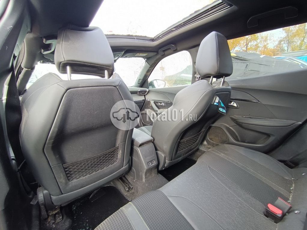 Фото Peugeot 2008 138
