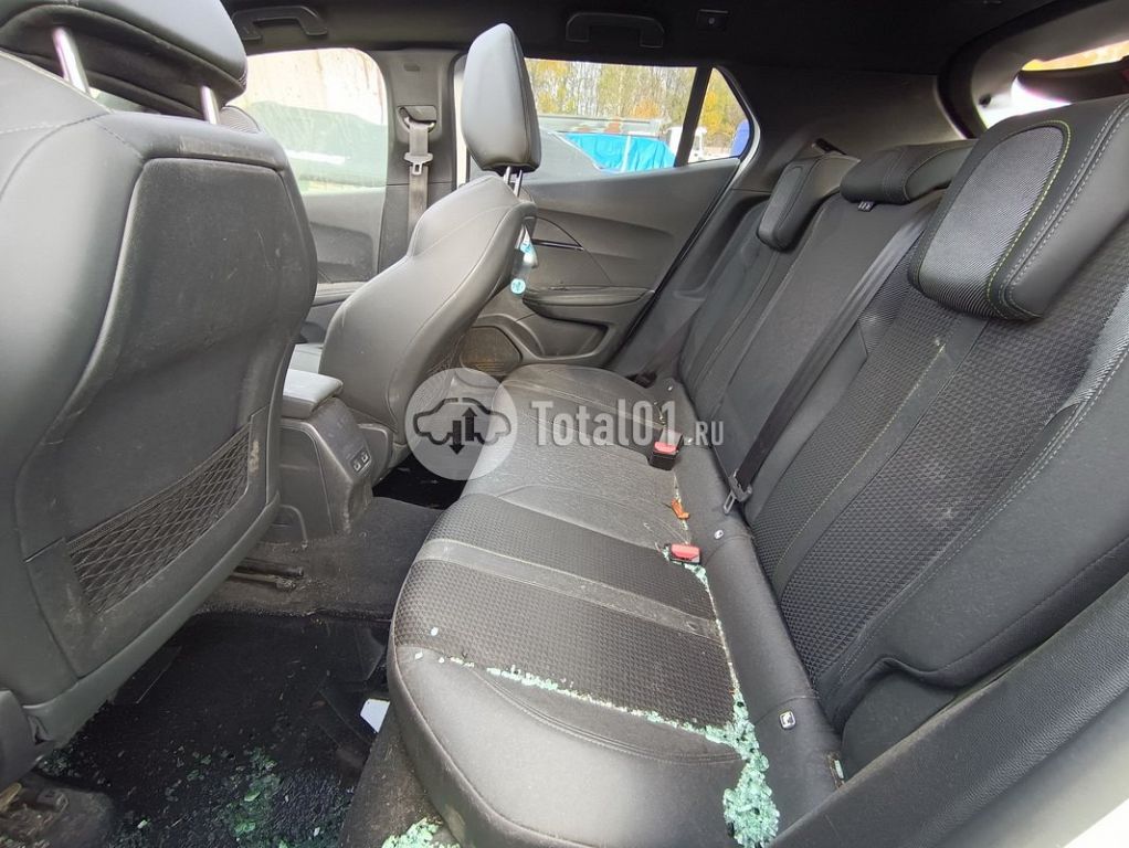 Фото Peugeot 2008 140