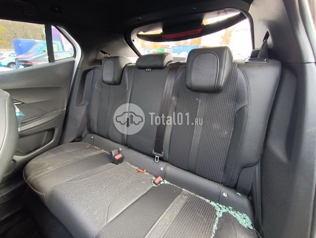 Фото Peugeot 2008 142