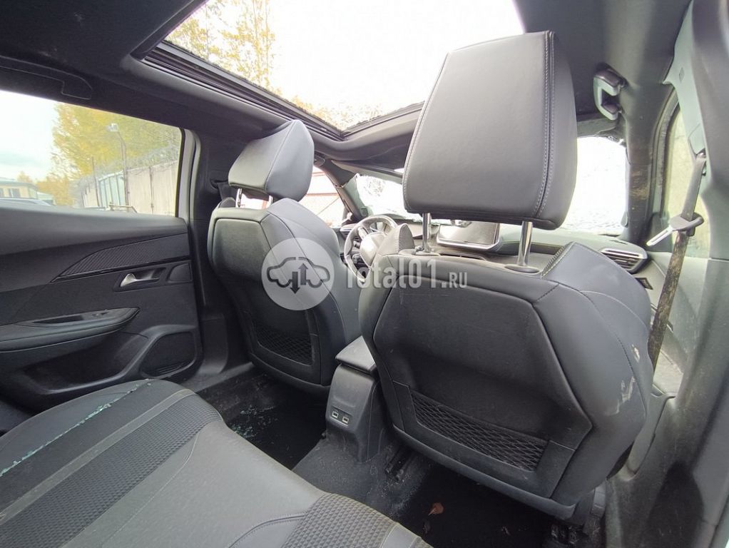 Фото Peugeot 2008 172