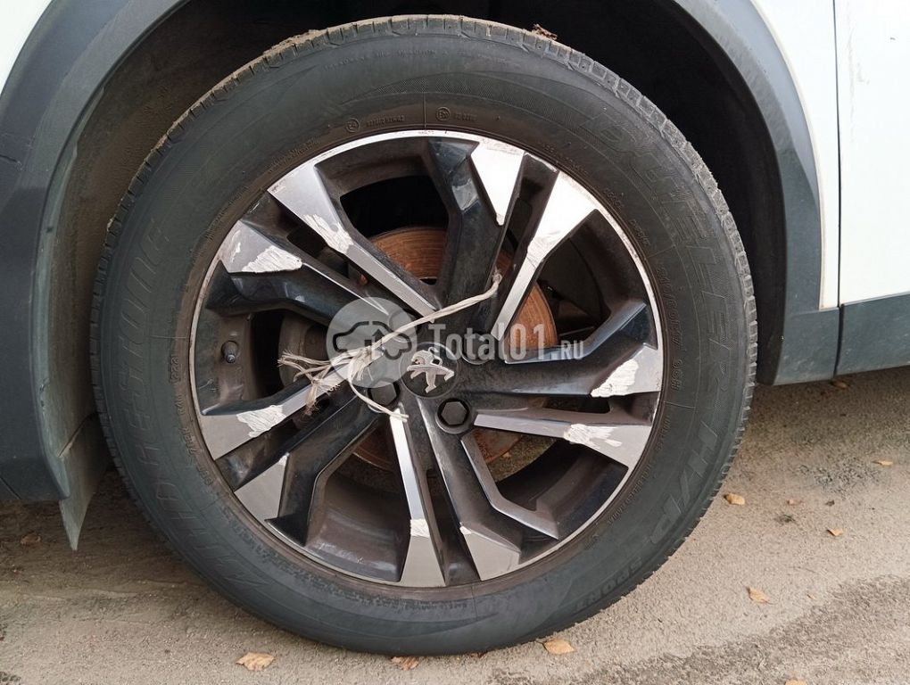 Фото Peugeot 2008 198