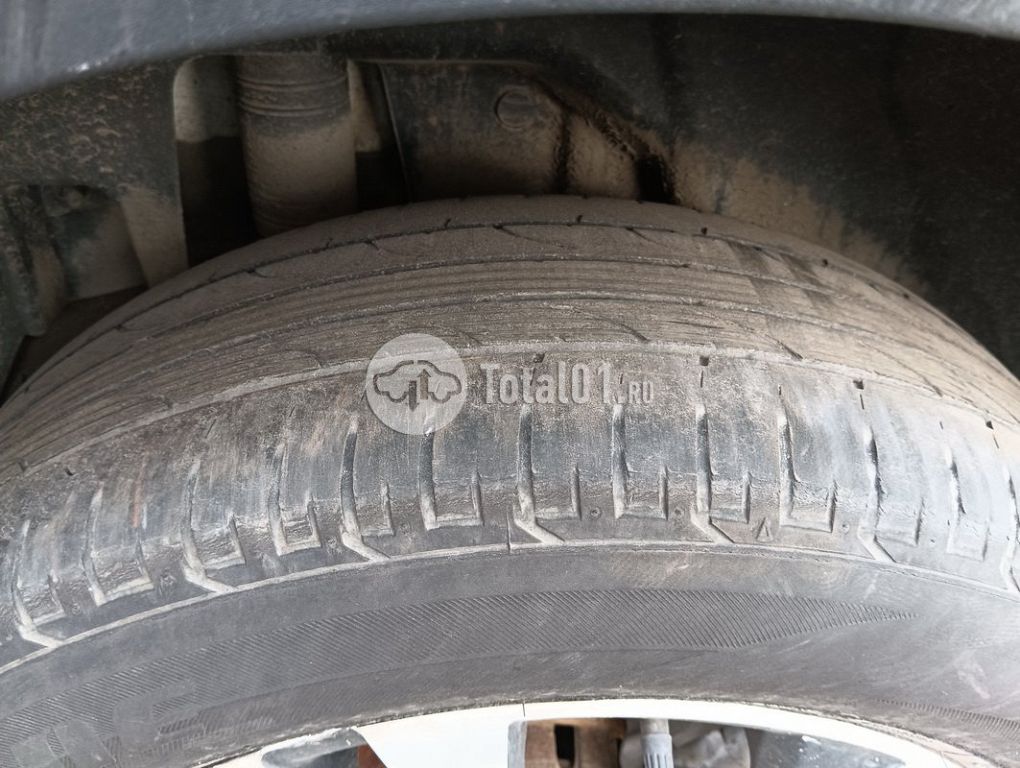 Фото Peugeot 2008 208