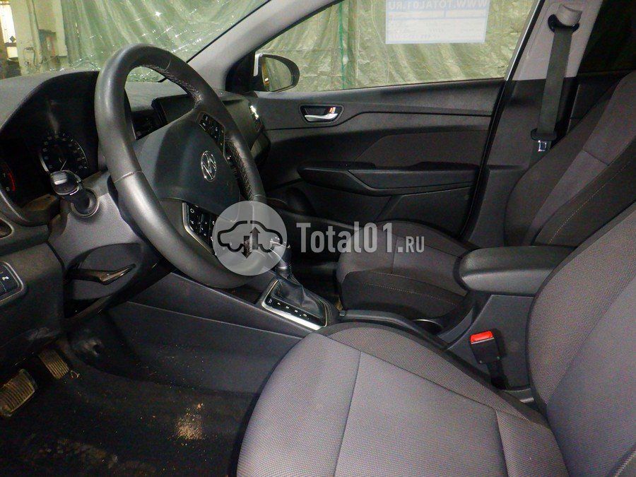 Фото Hyundai Solaris 76