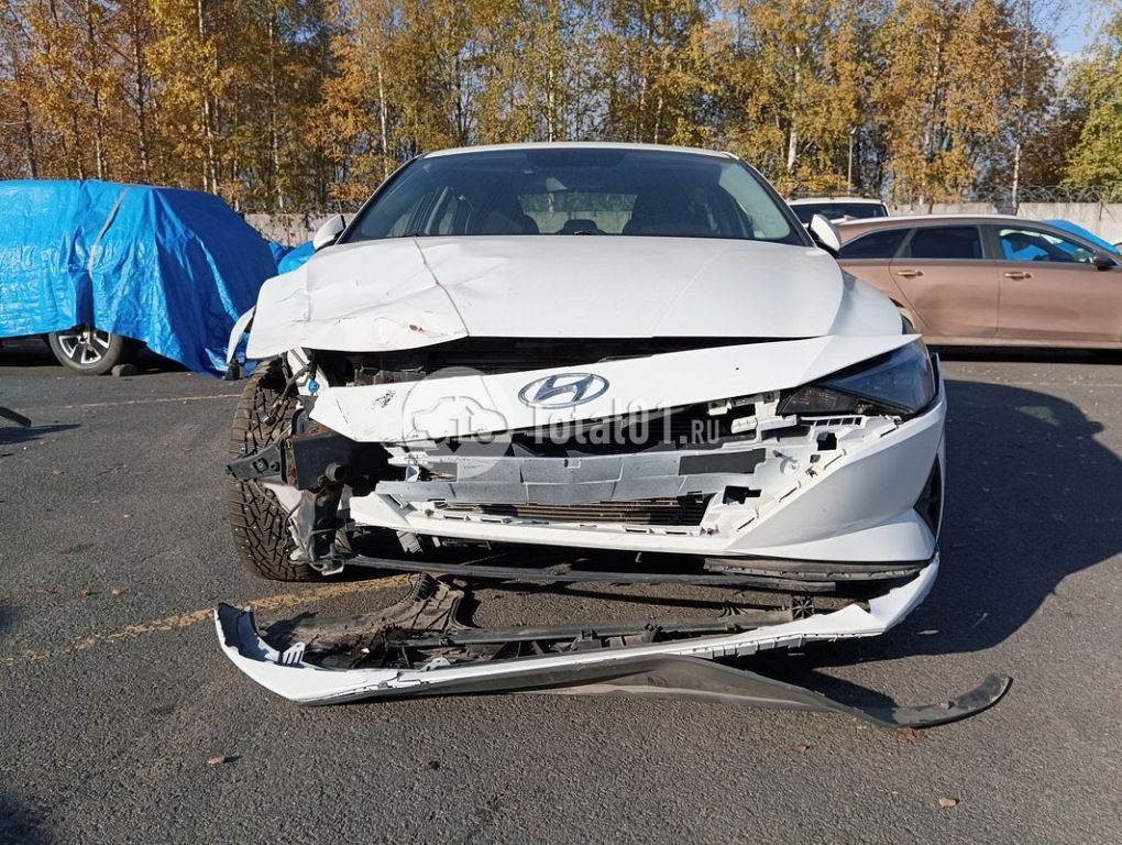 Фото Hyundai Elantra 6