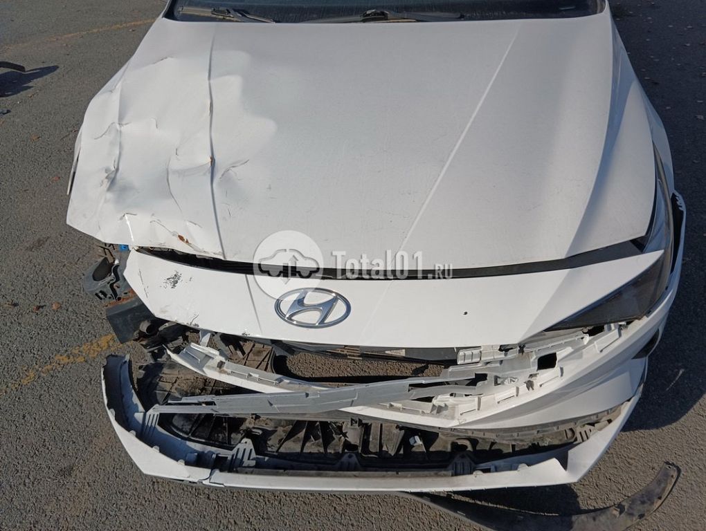 Фото Hyundai Elantra 12