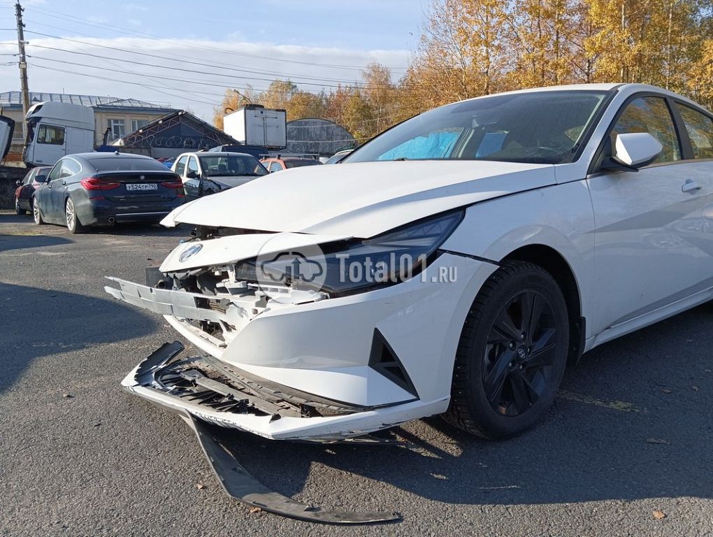 Фото Hyundai Elantra 20