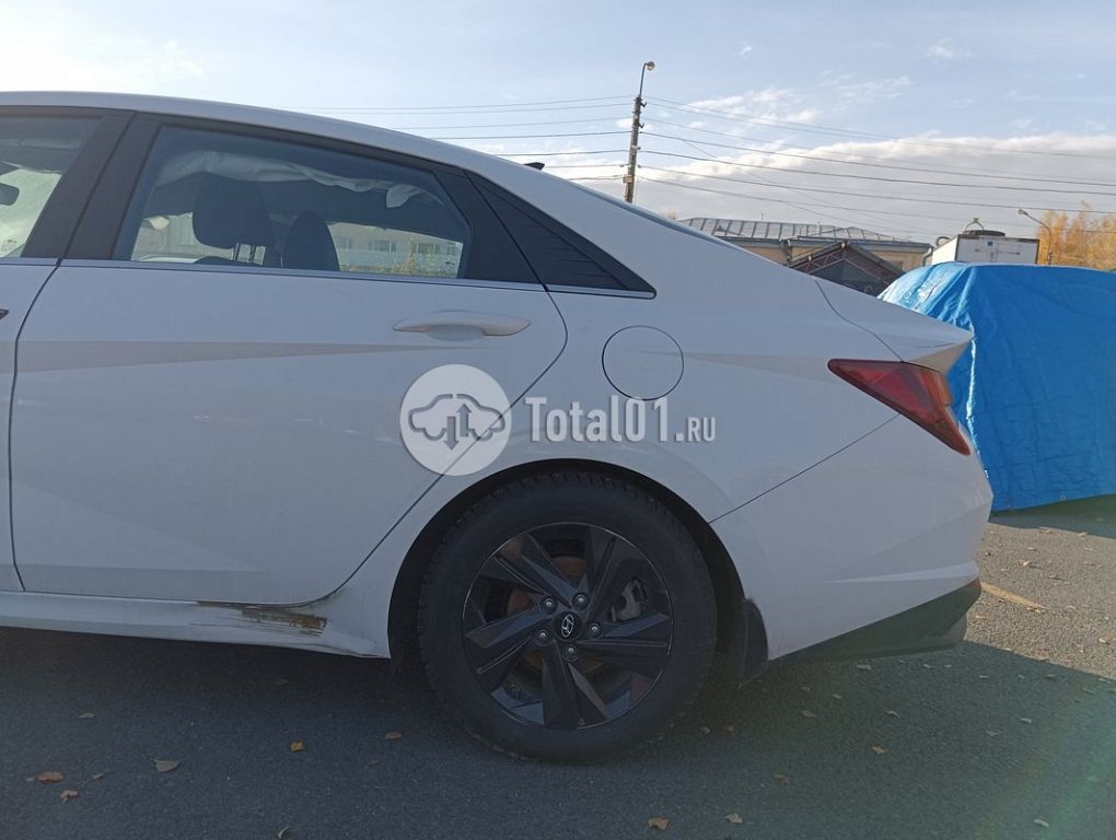 Фото Hyundai Elantra 30