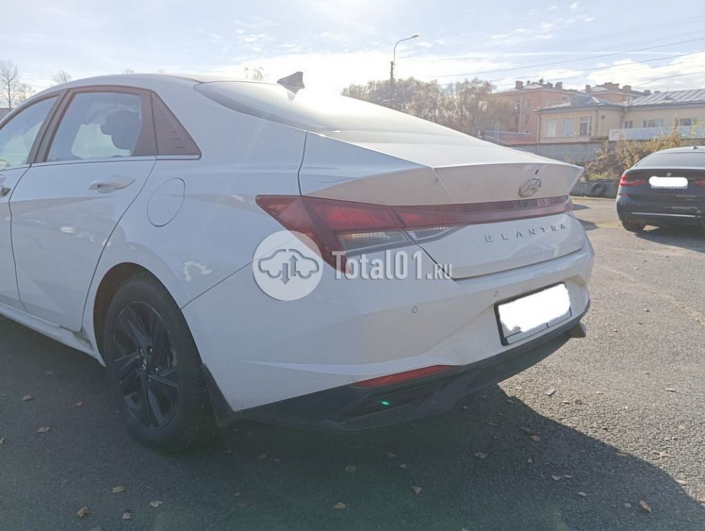 Фото Hyundai Elantra 36