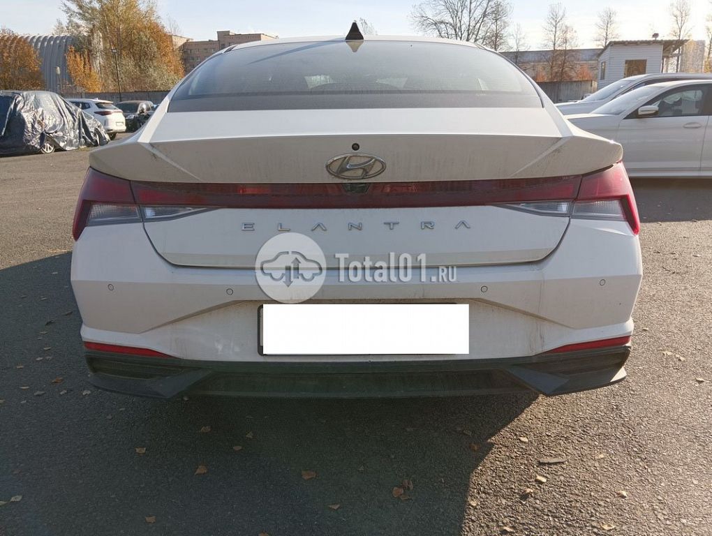 Фото Hyundai Elantra 42