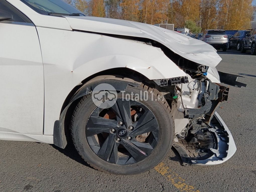 Фото Hyundai Elantra 52