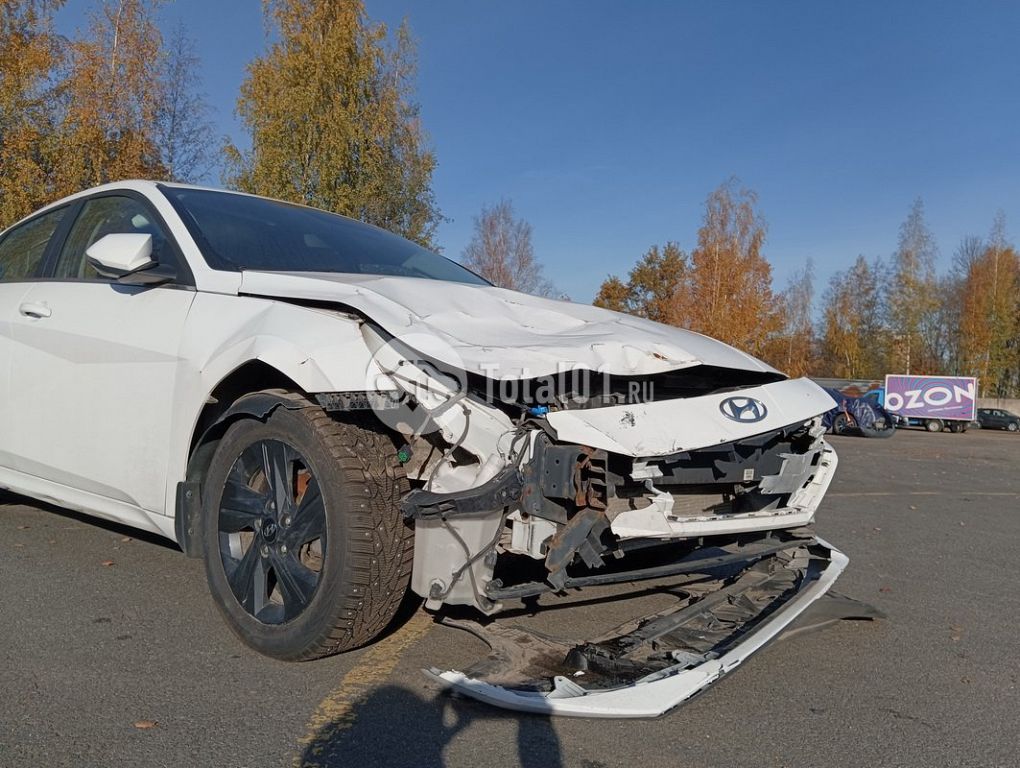 Фото Hyundai Elantra 58