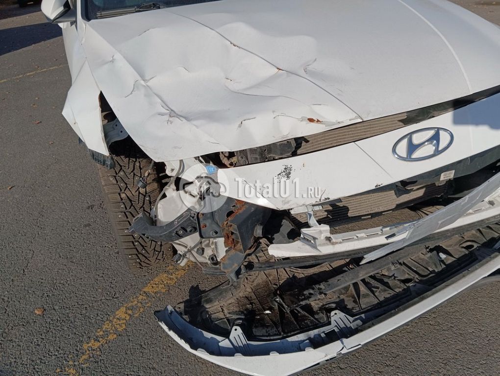 Фото Hyundai Elantra 64