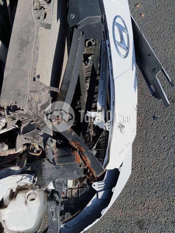 Фото Hyundai Elantra 80