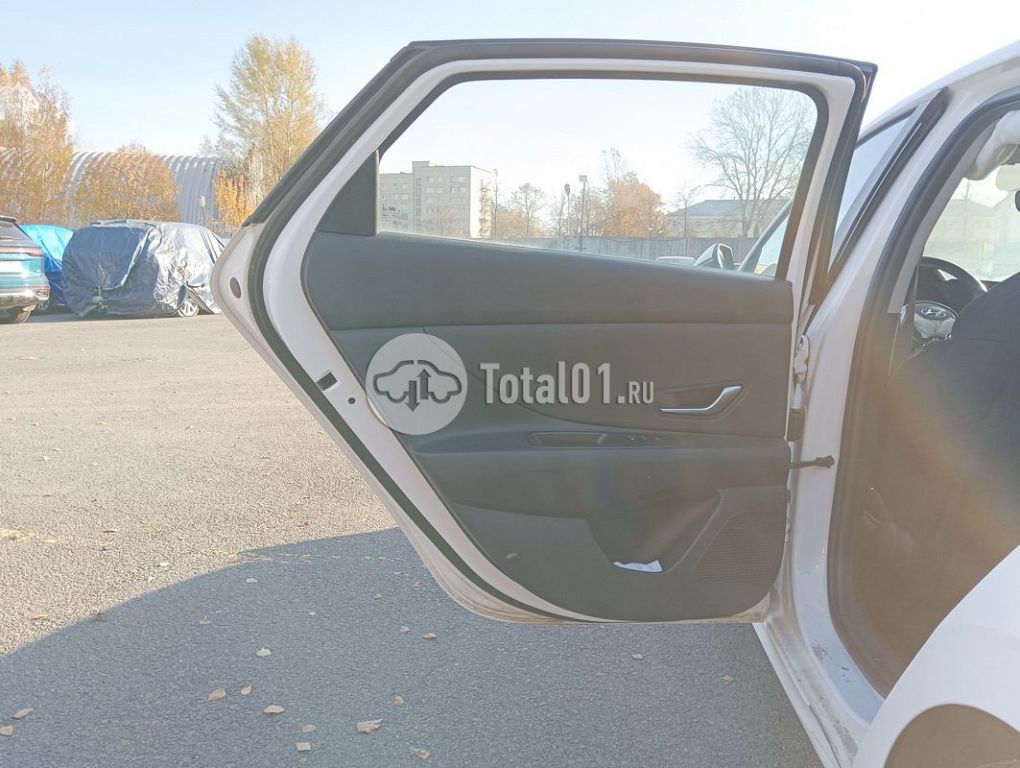 Фото Hyundai Elantra 104