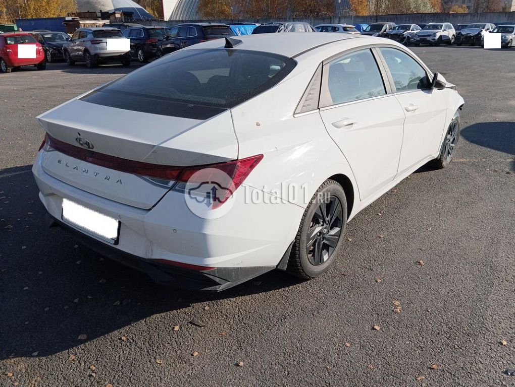 Фото Hyundai Elantra 114