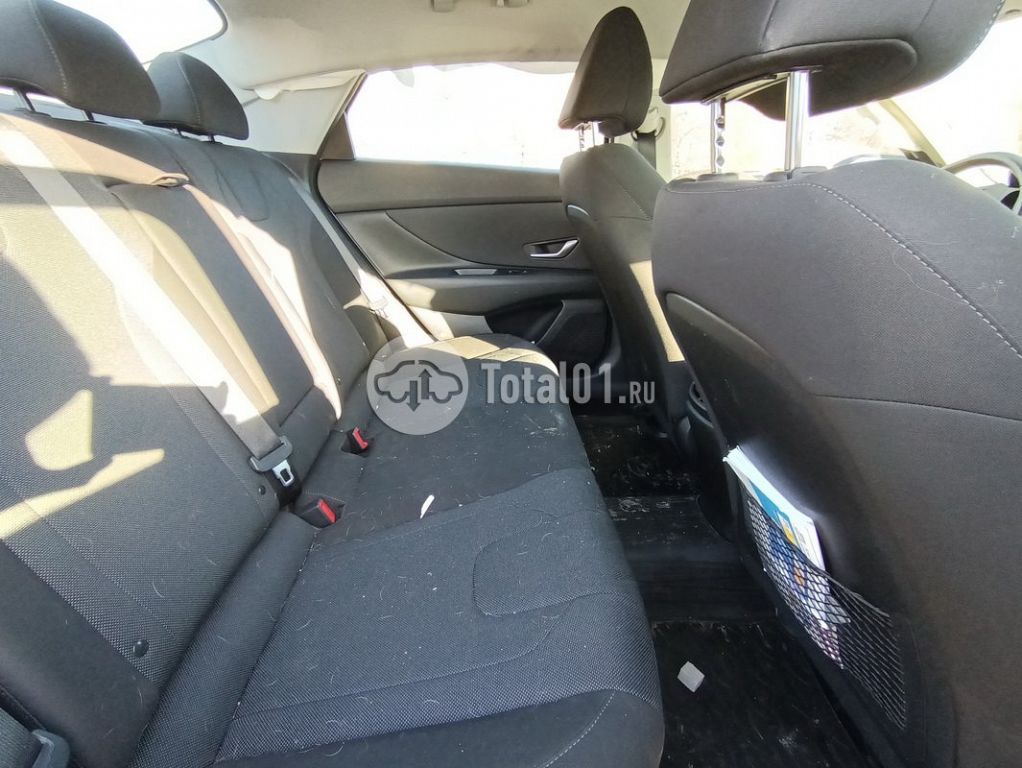 Фото Hyundai Elantra 148