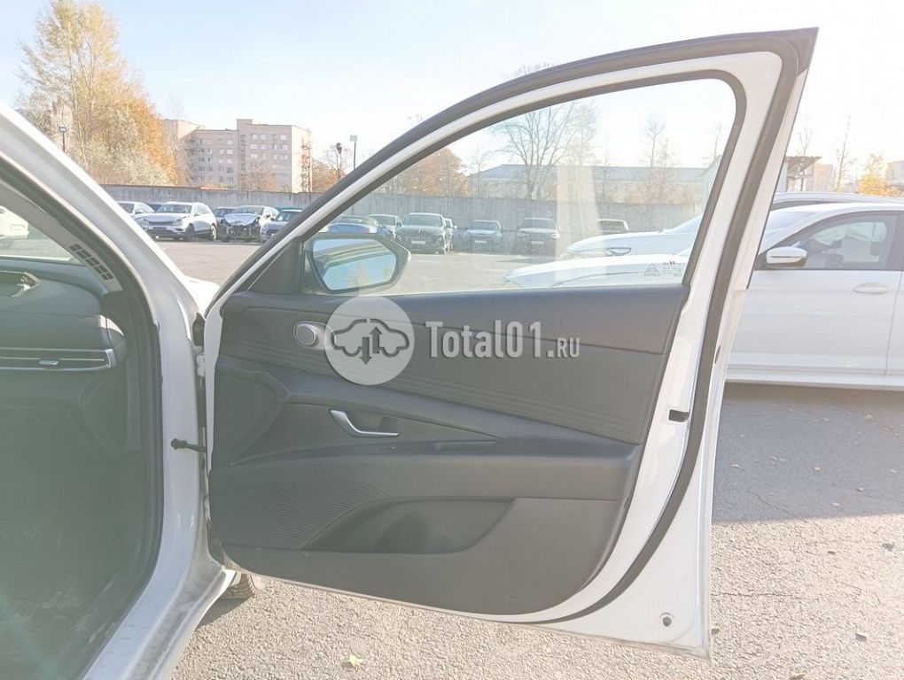 Фото Hyundai Elantra 154