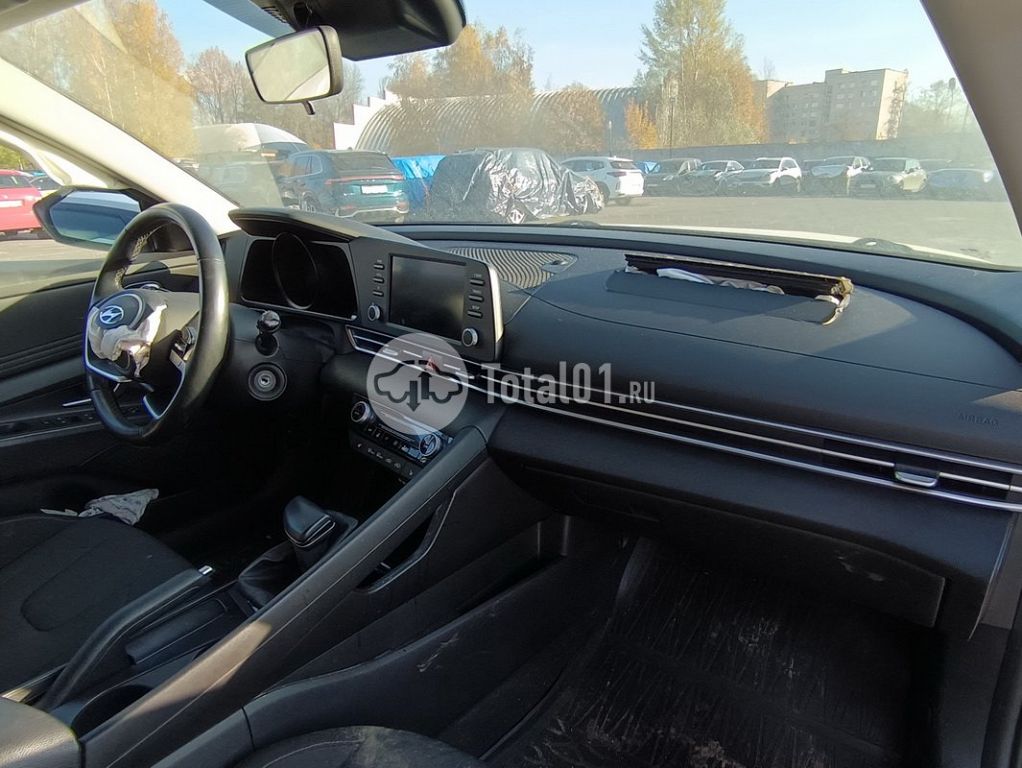 Фото Hyundai Elantra 158