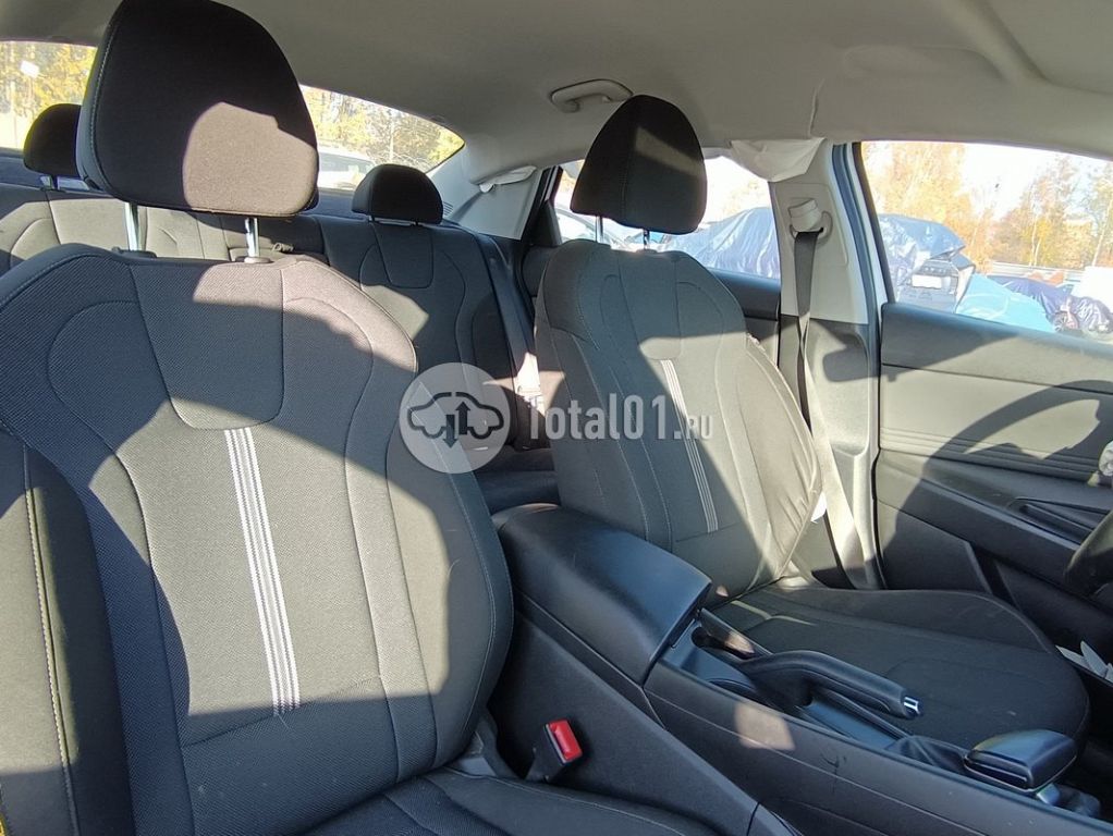 Фото Hyundai Elantra 162