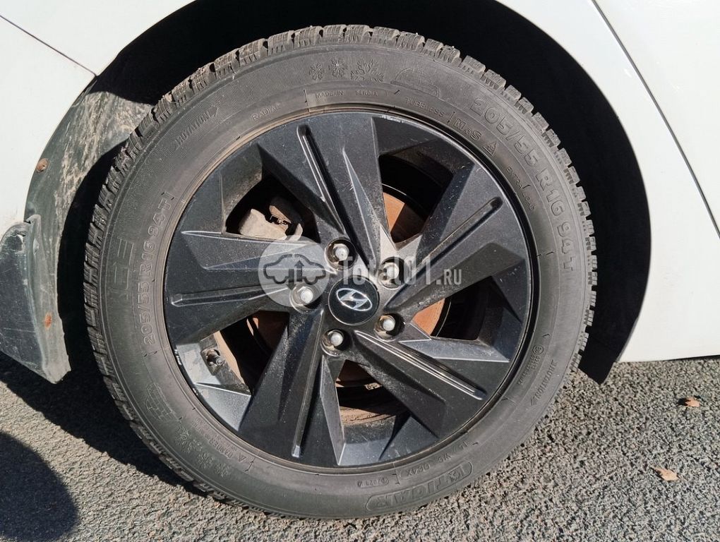 Фото Hyundai Elantra 184