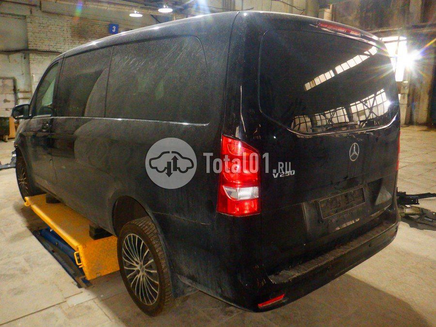 Фото Mercedes-Benz V-класс 14